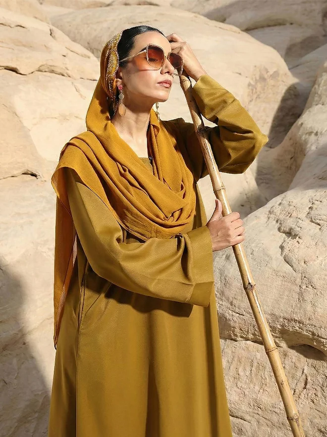 آي شين ISHIN Olive Georgette Regular Abaya with Embellished Hijab